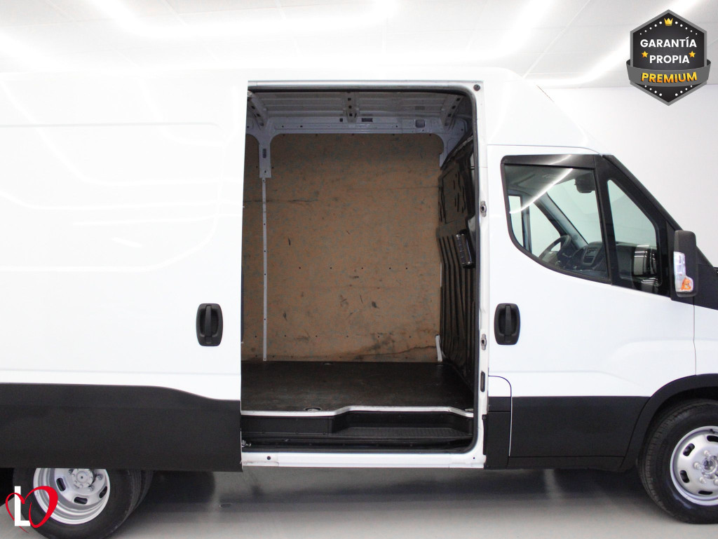 IVECO DAILY 2.3 TD FURGON D.RUEDA 136 de segunda mano