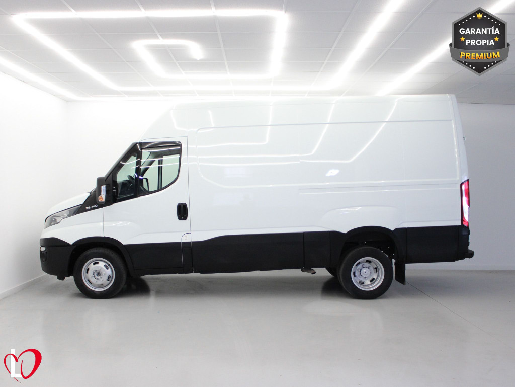 IVECO DAILY 2.3 TD FURGON D.RUEDA 136 de segunda mano
