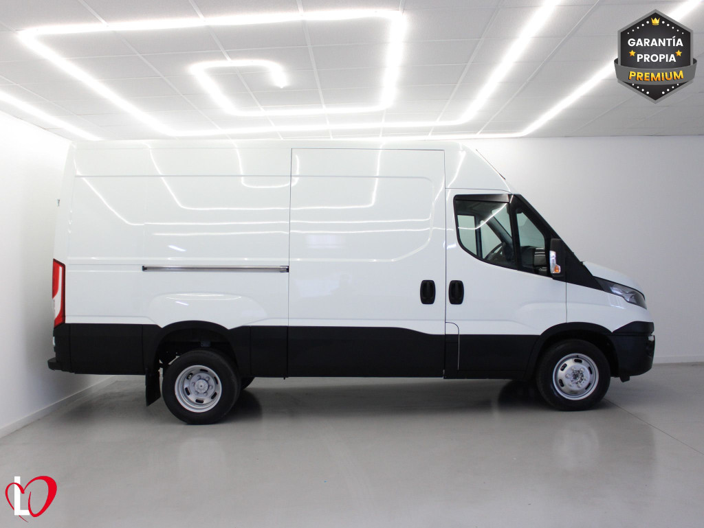 IVECO DAILY 2.3 TD FURGON D.RUEDA 136 de segunda mano