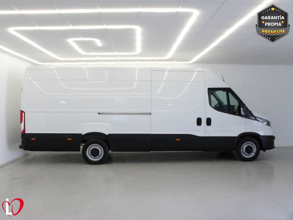 IVECO DAILY 2.3 TD FURGON L4 H2 16M3 156 de segunda mano
