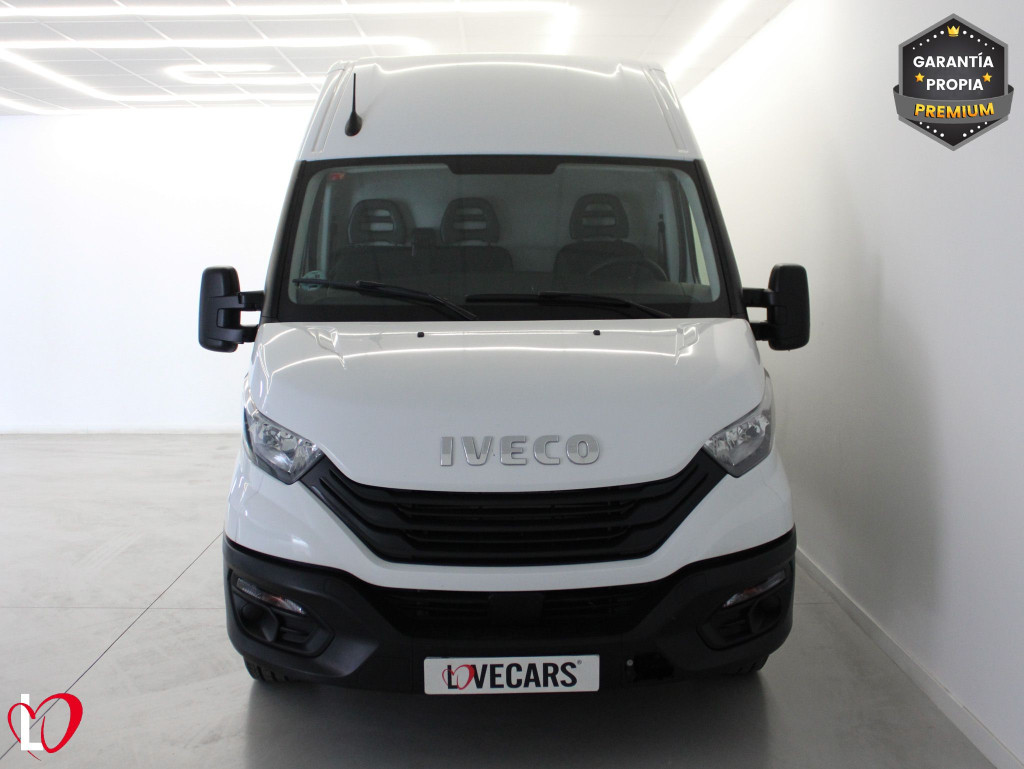 IVECO DAILY 2.3 TD FURGON L4 H2 16M3 156 de segunda mano