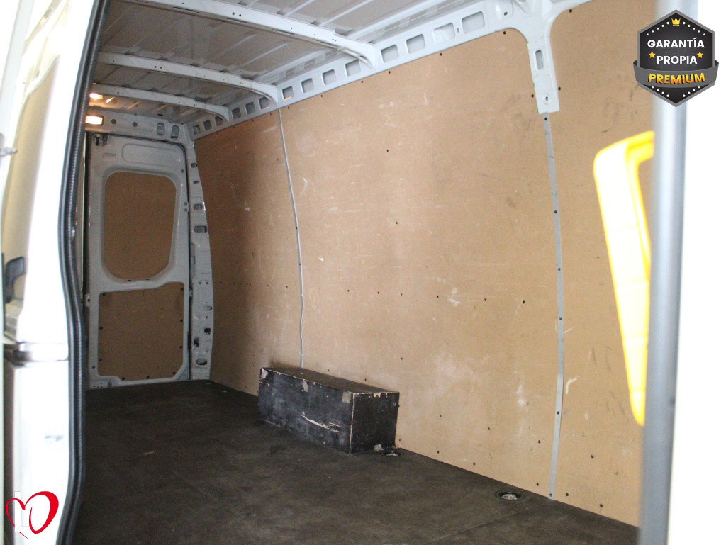 IVECO DAILY 2.3 TD FURGON L4 H2 16M3 156 de segunda mano