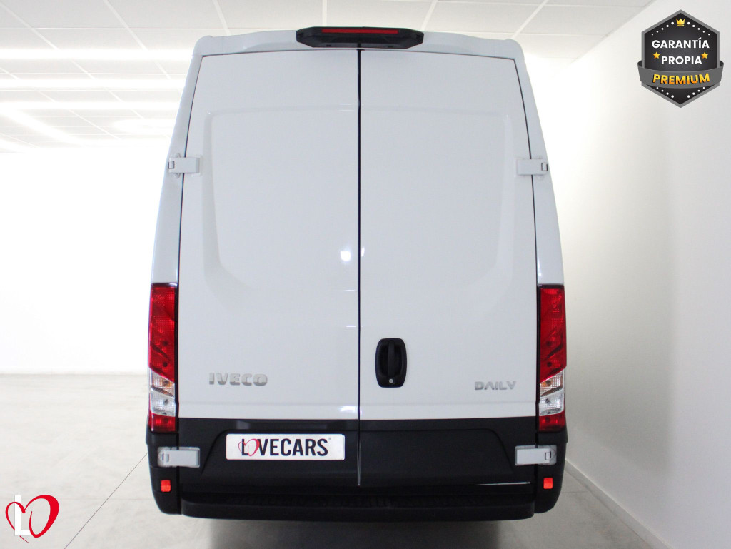 IVECO DAILY 2.3 TD FURGON L4 H2 16M3 156 de segunda mano