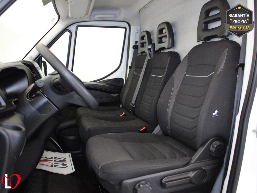 IVECO DAILY 2.3 TD FURGON L4 H2 16M3 156 de segunda mano