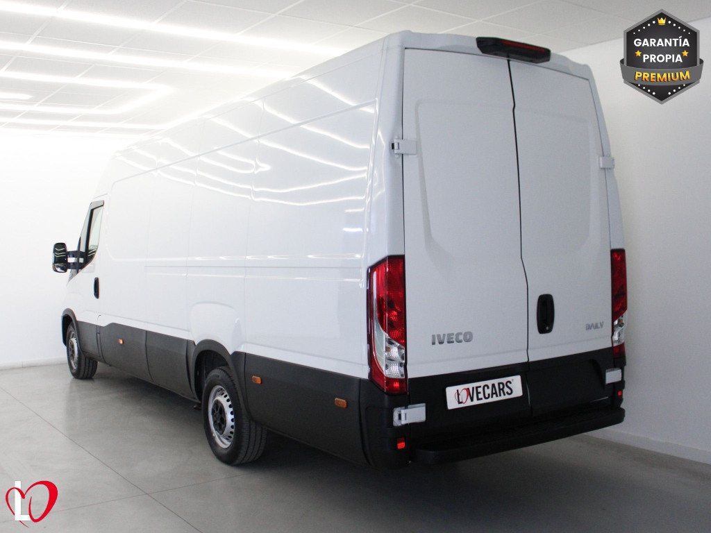 IVECO DAILY 2.3 TD FURGON L4 H2 16M3 156 de segunda mano