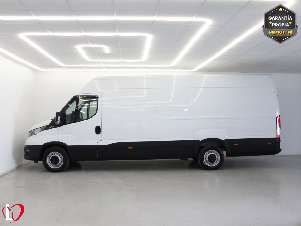 IVECO DAILY 2.3 TD FURGON L4 H2 16M3 156 de segunda mano