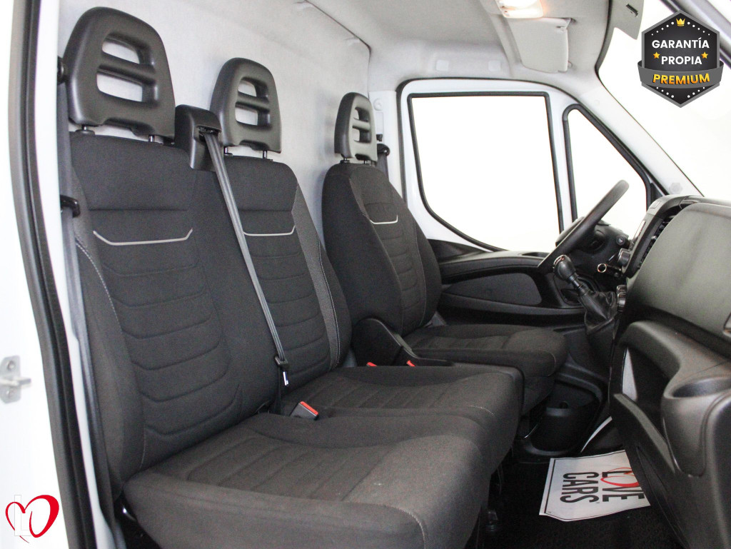 IVECO DAILY 2.3 TD FURGON L4 H2 16M3 156 de segunda mano