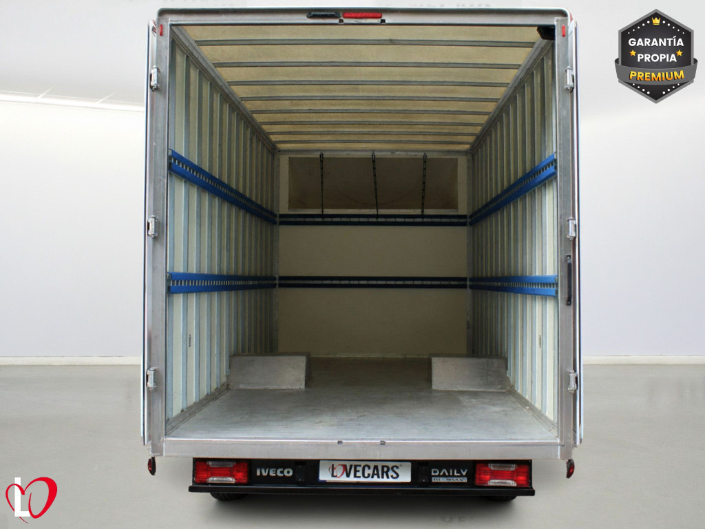 IVECO DAILY CAJA PAQUETERA 3.0D AUTOM. 30M3 35MMA 140 de segunda mano