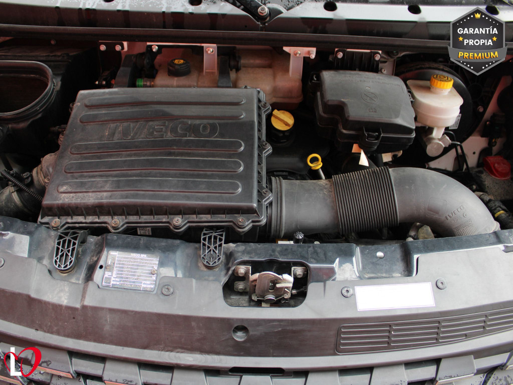 IVECO DAILY CAJA PAQUETERA 3.0D AUTOM. 30M3 35MMA 140 de segunda mano