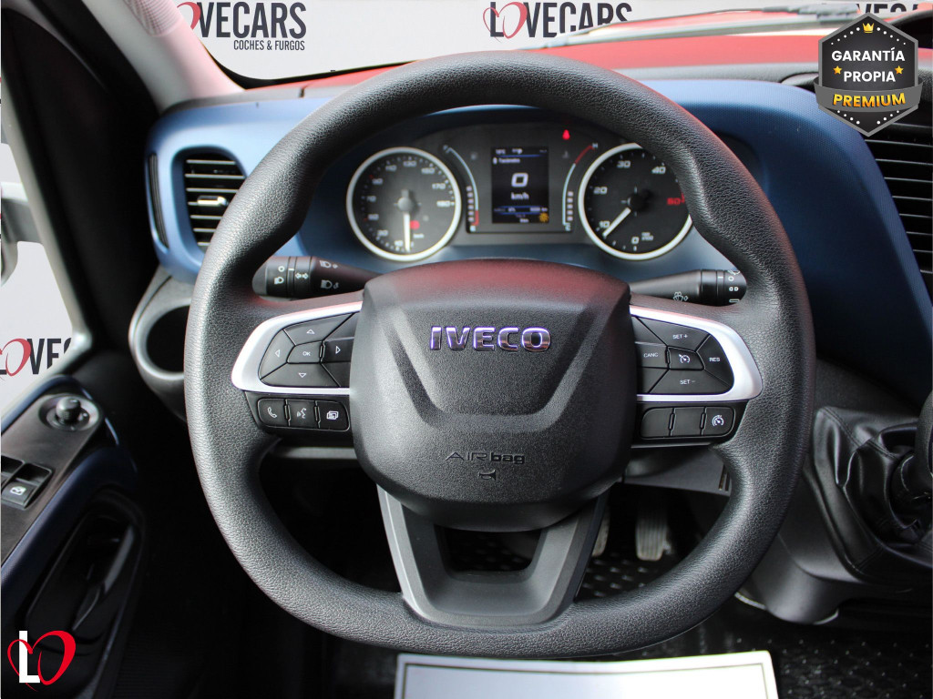 IVECO DAILY CAJA PAQUETERA 3.0D AUTOM. 30M3 35MMA 140 de segunda mano