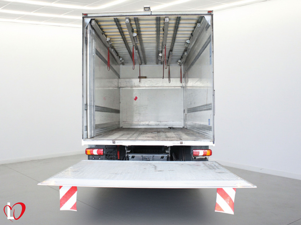 MERCEDES ATEGO 1324 CAJA C/TRAMPILLA 240 de segunda mano MERCEDES ATEGO 1324 CAJA C/TRAMPILLA 240 de segunda mano