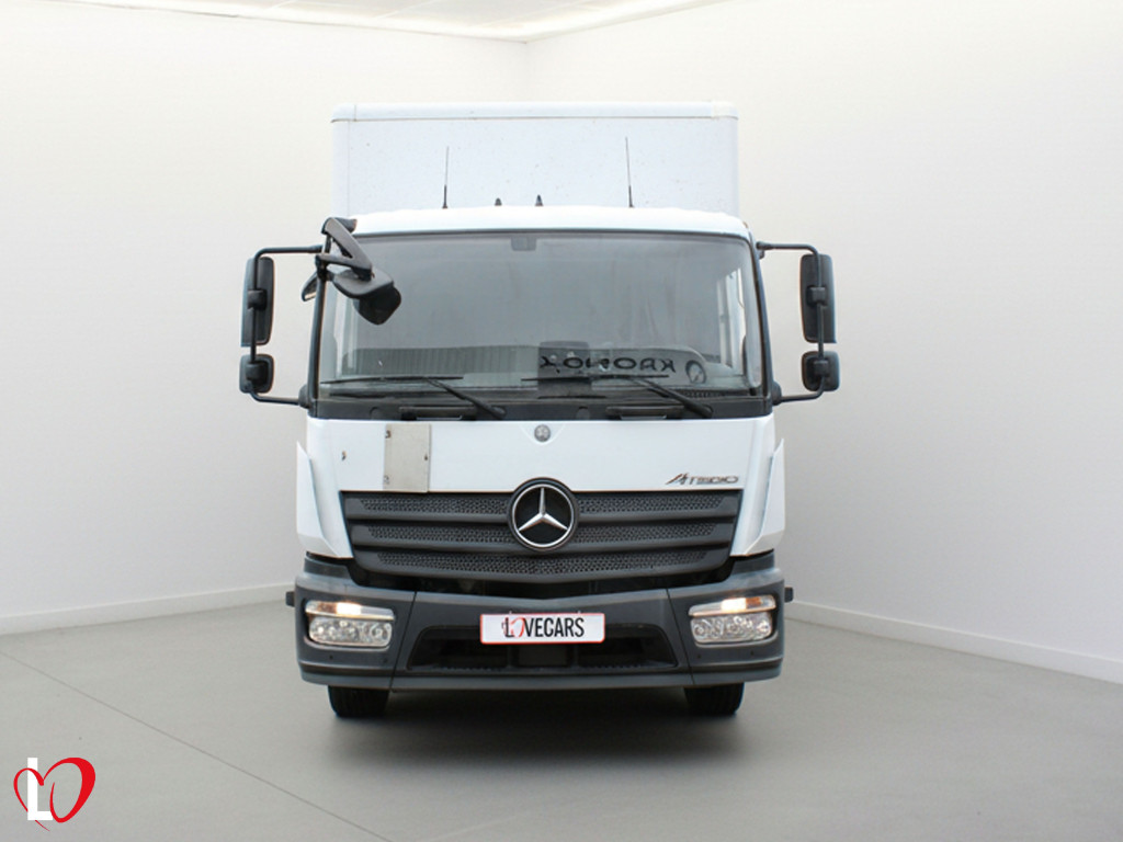 MERCEDES ATEGO 1324 CAJA C/TRAMPILLA 240 de segunda mano MERCEDES ATEGO 1324 CAJA C/TRAMPILLA 240 de segunda mano