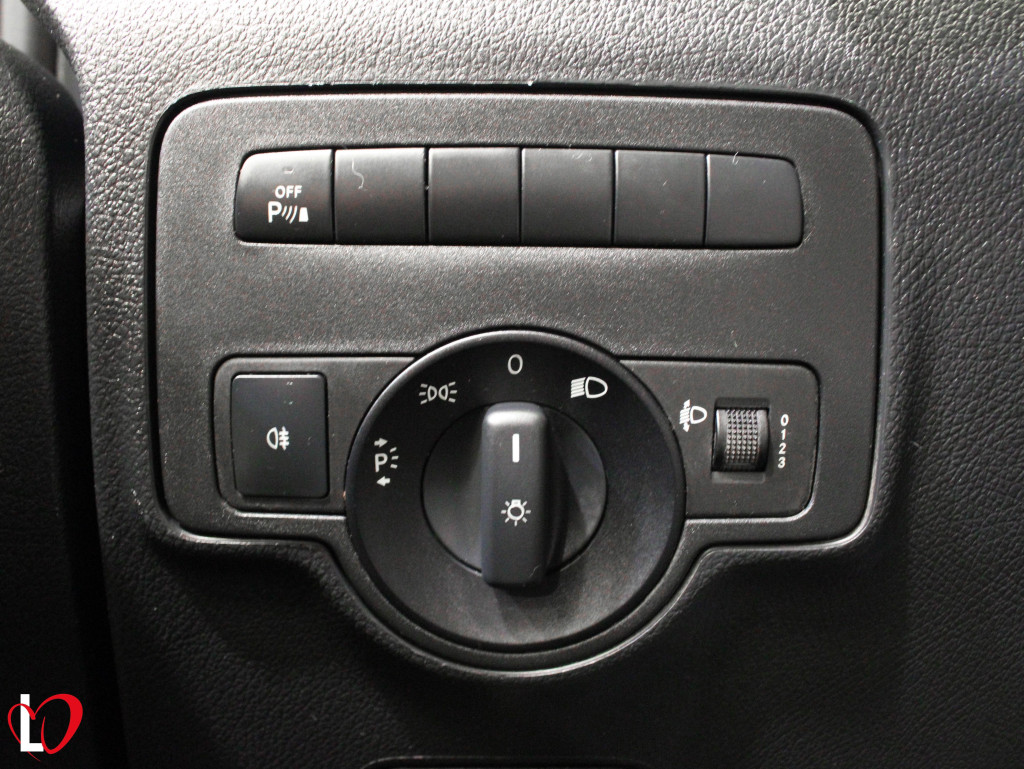 MERCEDES VITO 111CDI FURGON LARGA 114 de segunda mano