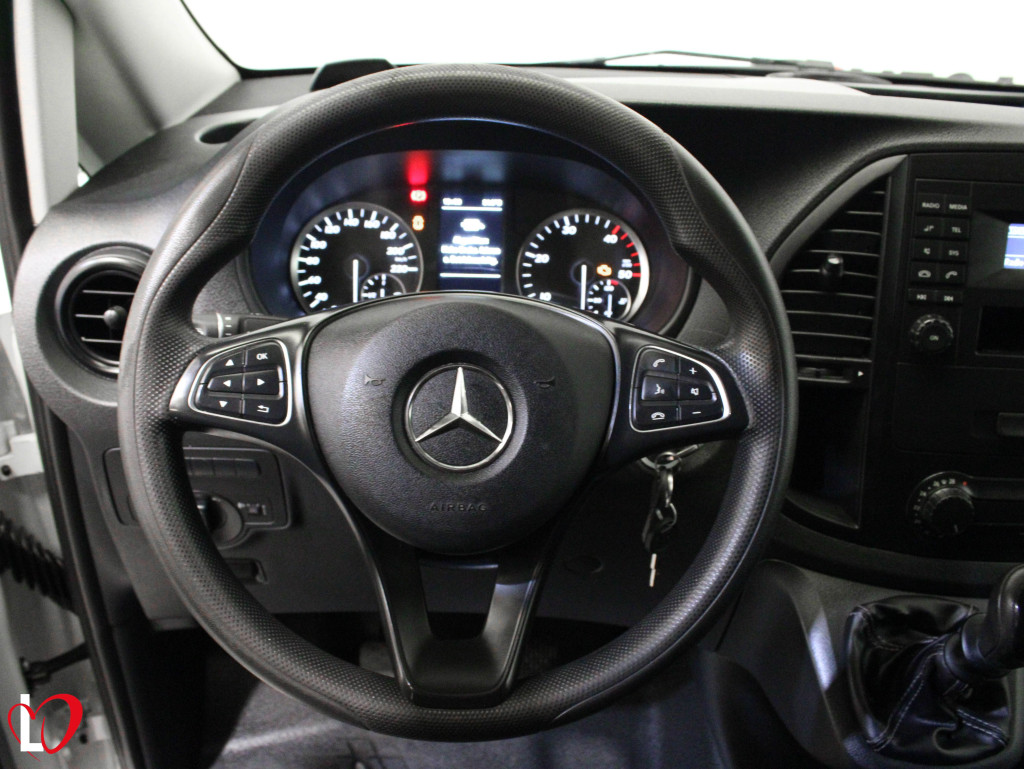 MERCEDES VITO 111CDI FURGON LARGA 114 de segunda mano