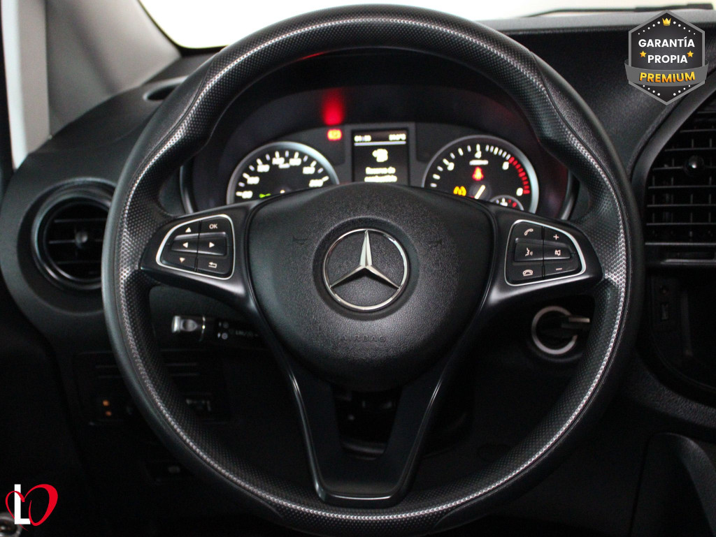 MERCEDES VITO 114 CDI 2.2 FURGON TALLER LARGA 136 de segunda mano