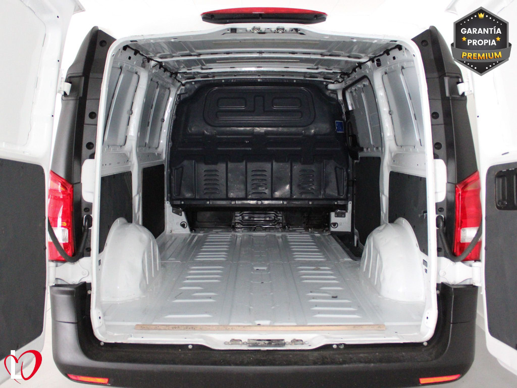 MERCEDES VITO 114 CDI AUTOM. FG. LARGA 136 de segunda mano