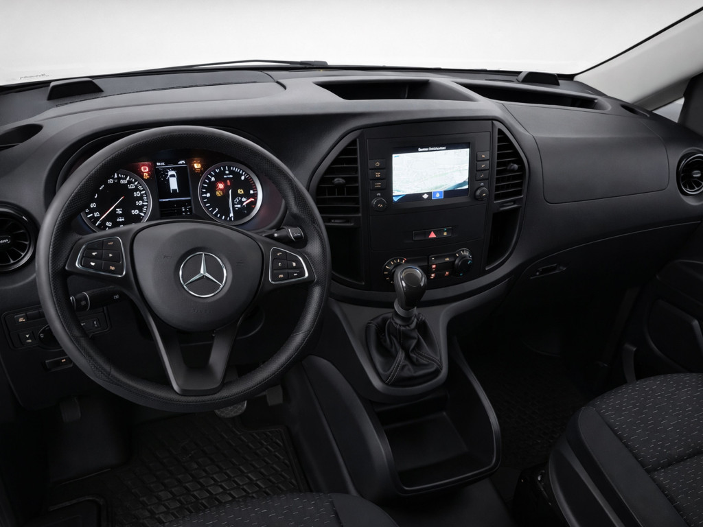 MERCEDES VITO 114 CDI FURGON TALLER 136 de segunda mano