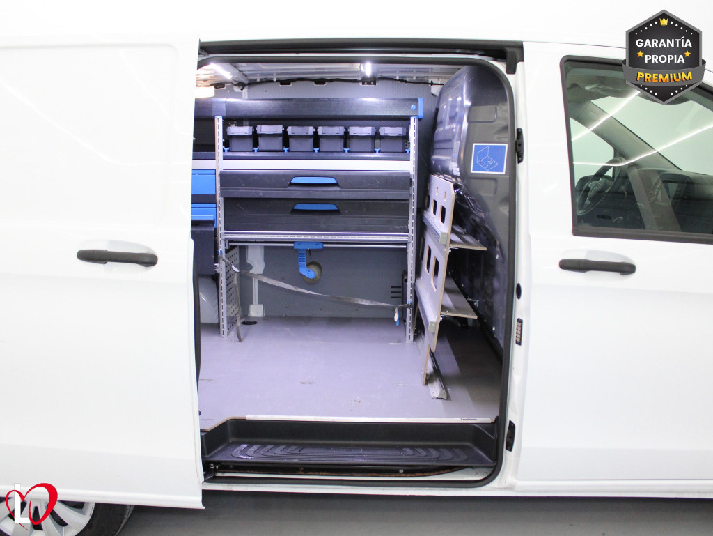 MERCEDES VITO 114 CDI  FURGON TALLER 136 de segunda mano