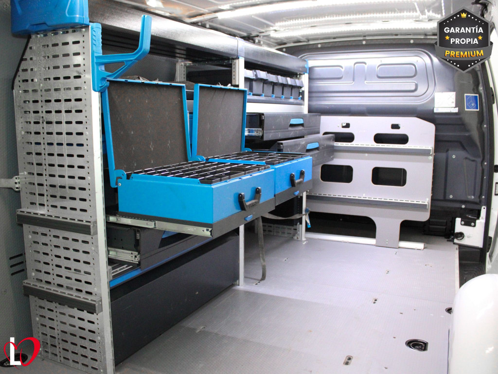 MERCEDES VITO 114 CDI  FURGON TALLER 136 de segunda mano