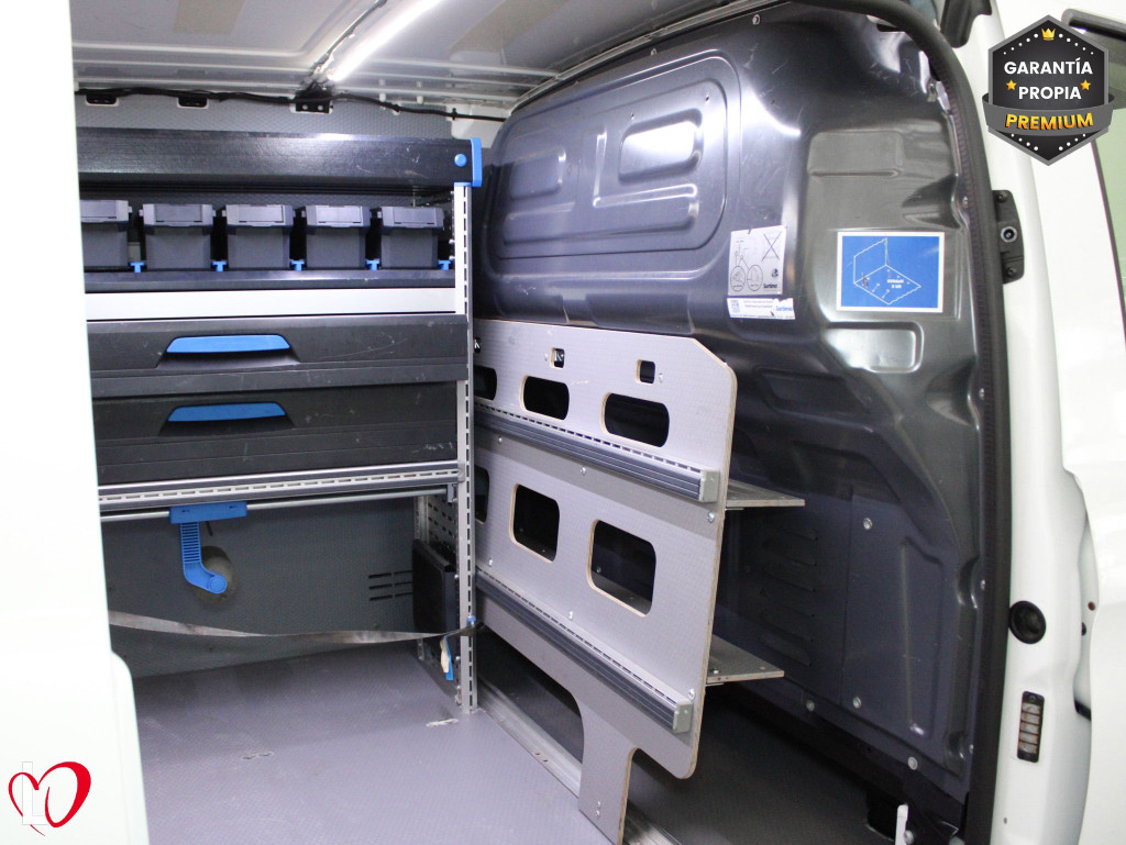 MERCEDES VITO 114 CDI  FURGON TALLER 136 de segunda mano