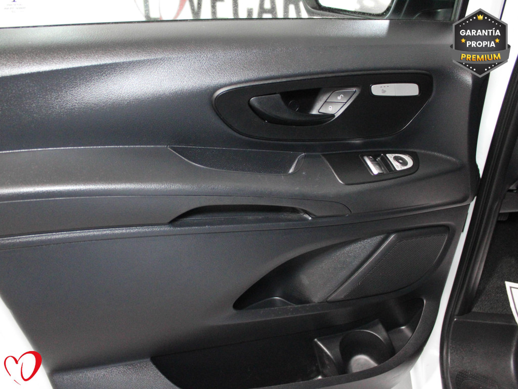 MERCEDES VITO 114 CDI FURGON TALLER LARGA 136 de segunda mano