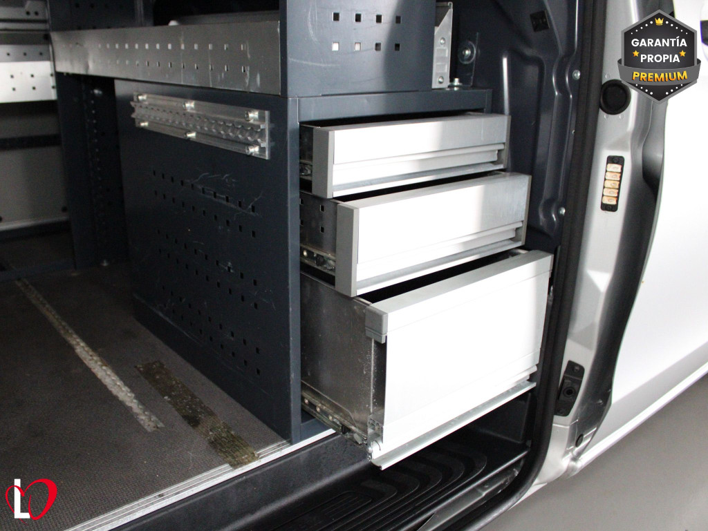 MERCEDES VITO 114 CDI FURGON TALLER LARGA 136 de segunda mano