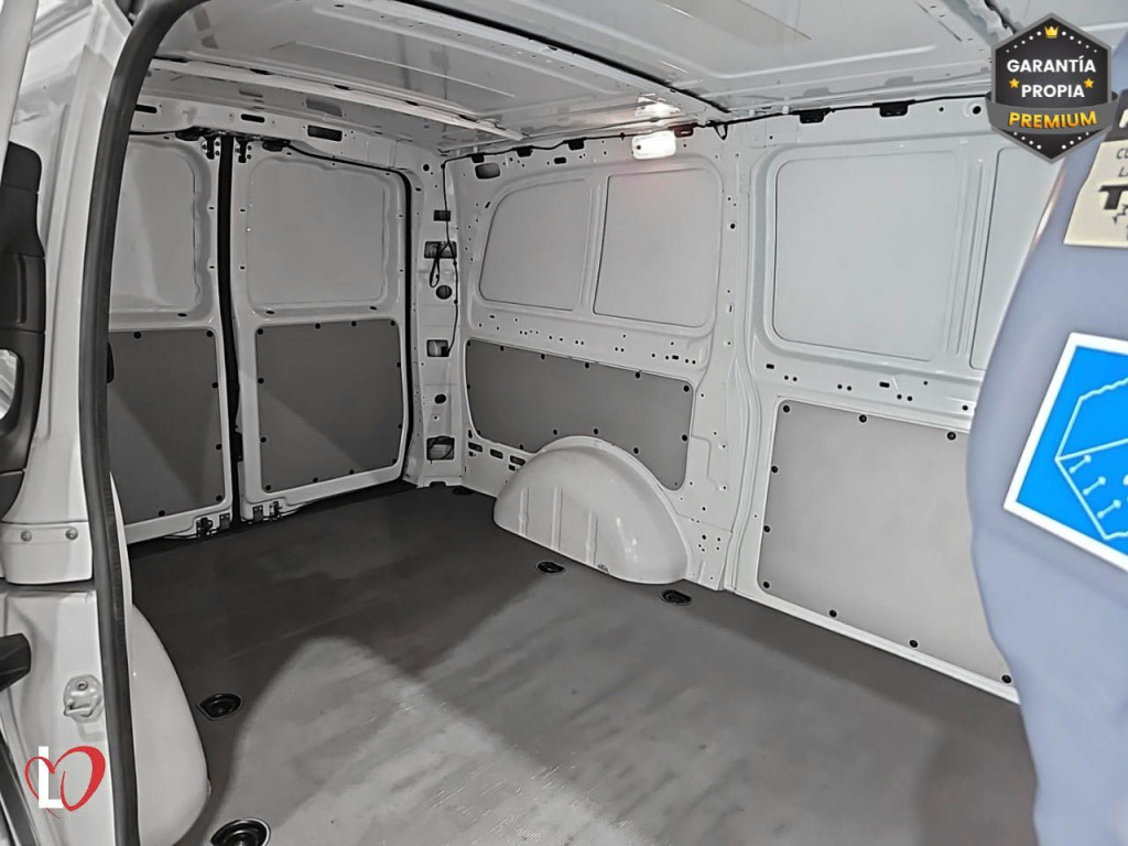 MERCEDES VITO 1.7 CDI MOD. 110 FURGÓN CERRADO BASE L 102 de segunda mano