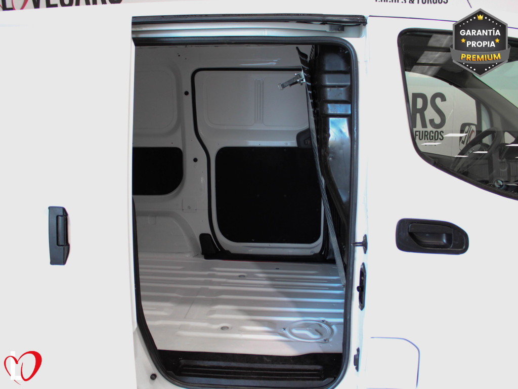 NISSAN NV 200 1.5 DCI FURGÓN CERRADO 90 de segunda mano