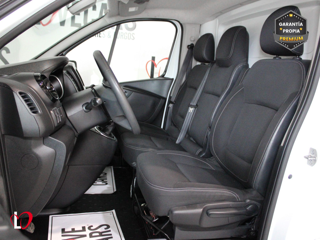 NISSAN NV 300 DCI FURGÓN CERRADO 6 VEL 120 de segunda mano