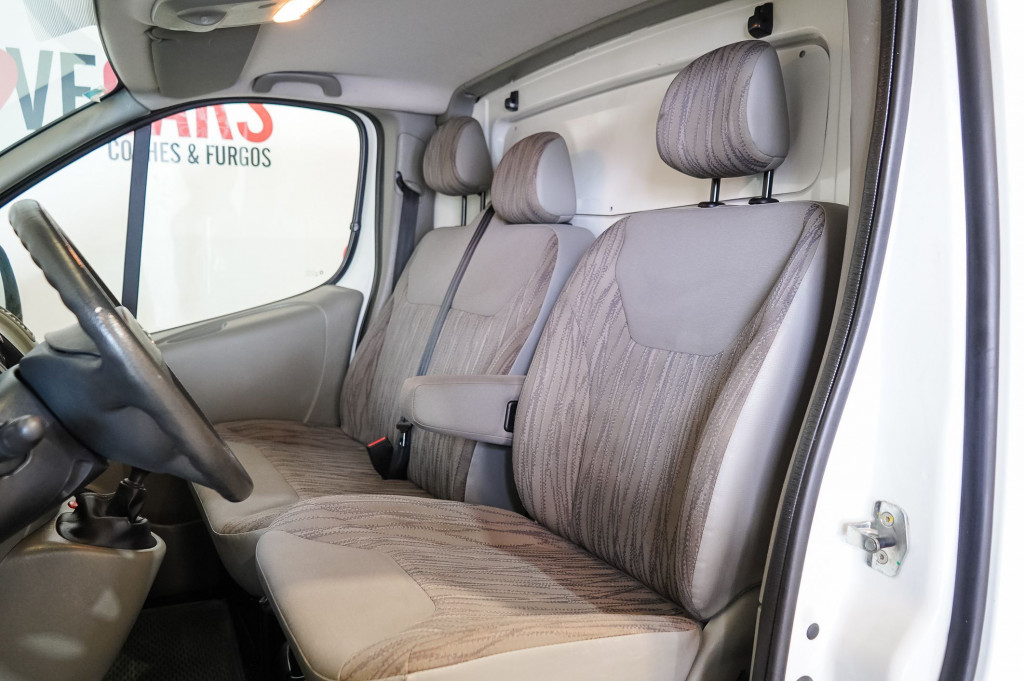 NISSAN PRIMASTAR 2.0 DCI FURGÓN TALLER 115 de segunda mano