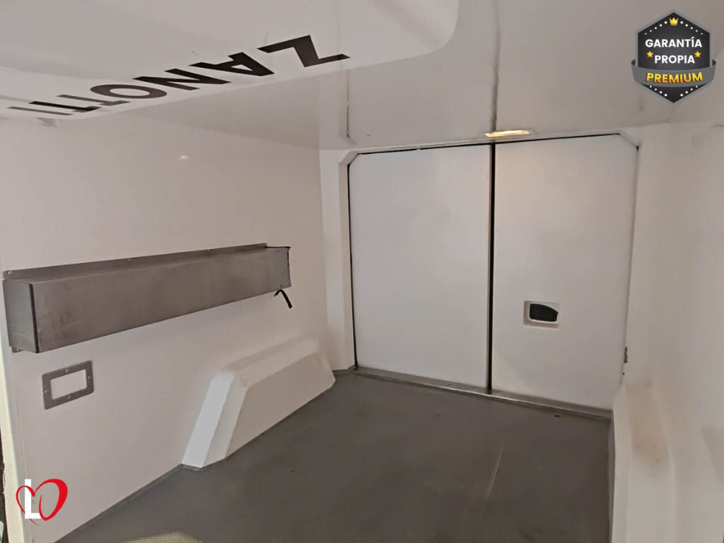 OPEL VIVARO 1.6 CDTI FURGÓN LARGO ISOTERMO + EQUIPO DE FRIO 95 de segunda mano