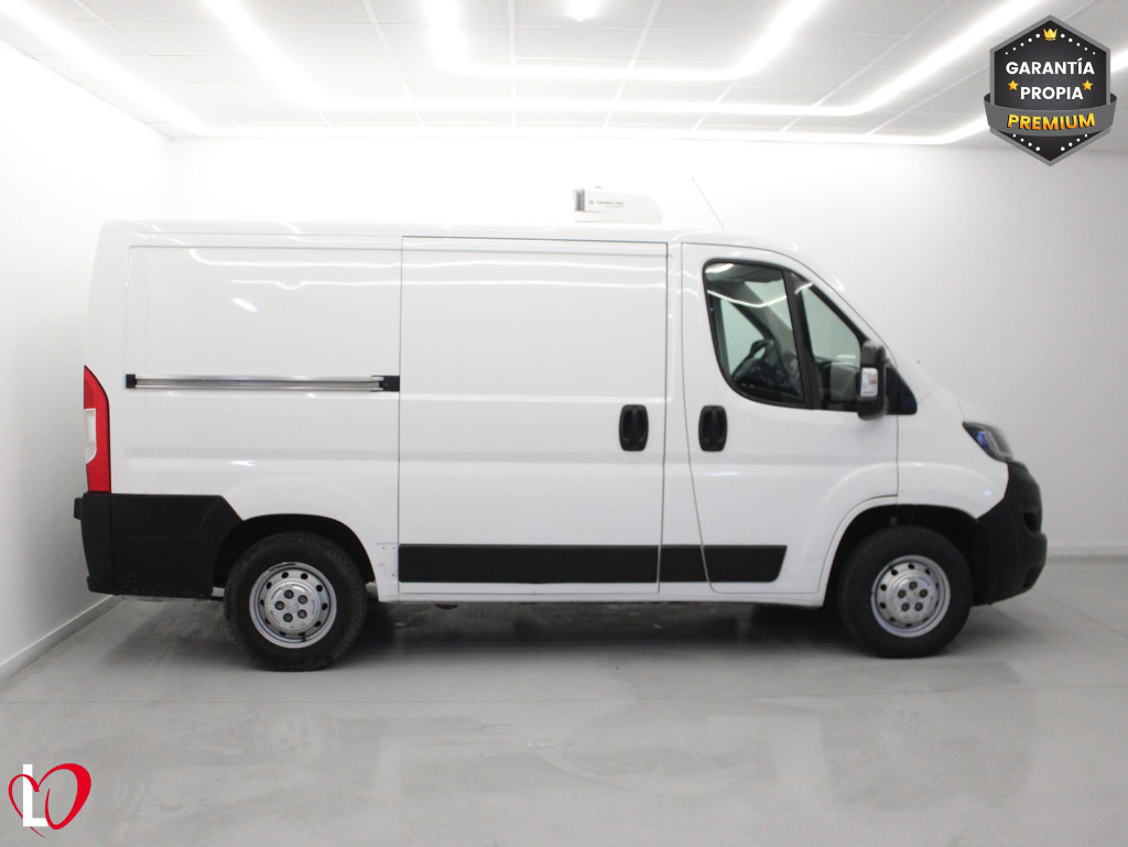 PEUGEOT BOXER 2.0 BlueHDI 330 ISOTERMO + EQUIPO FRIO (-18º) 110 de segunda mano
