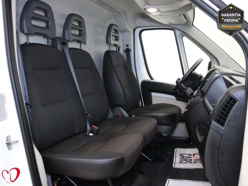 PEUGEOT BOXER 2.0 BlueHDI 330 ISOTERMO + EQUIPO FRIO (-18º) 110 de segunda mano