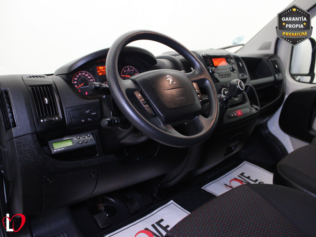 PEUGEOT BOXER 2.0 BlueHDI 330 ISOTERMO + EQUIPO FRIO (-18º) 110 de segunda mano