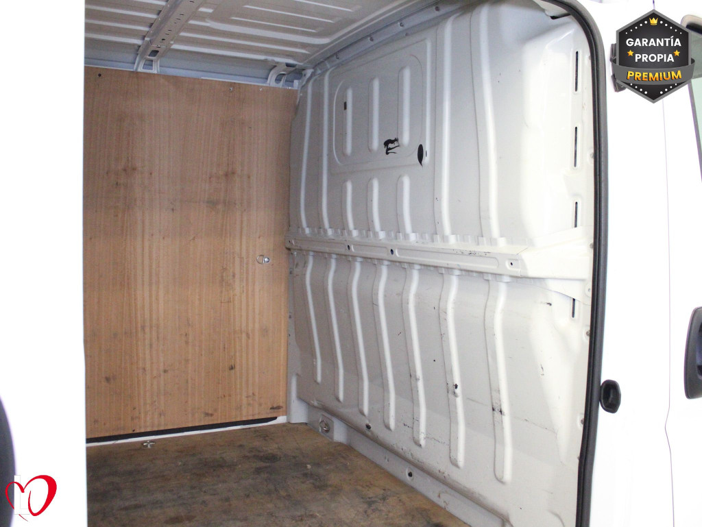 PEUGEOT BOXER 2.0 BLUEHDI FG. L1H1 PREMIUM 110 de segunda mano