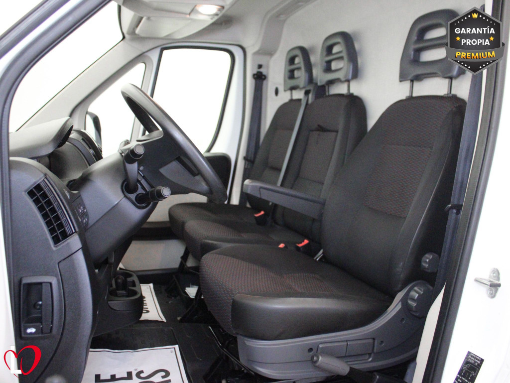 PEUGEOT BOXER 2.0 BLUEHDI FG. L1H1 PREMIUM 110 de segunda mano