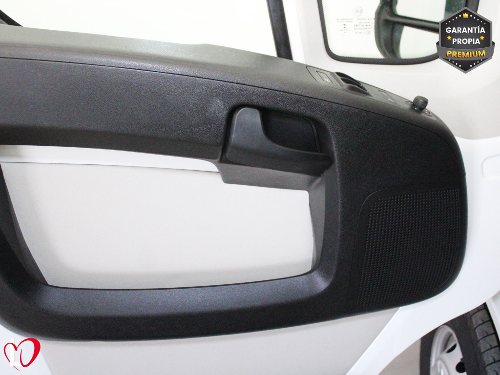 PEUGEOT BOXER 2.0 BLUEHDI FG. L1H1 PREMIUM 110 de segunda mano