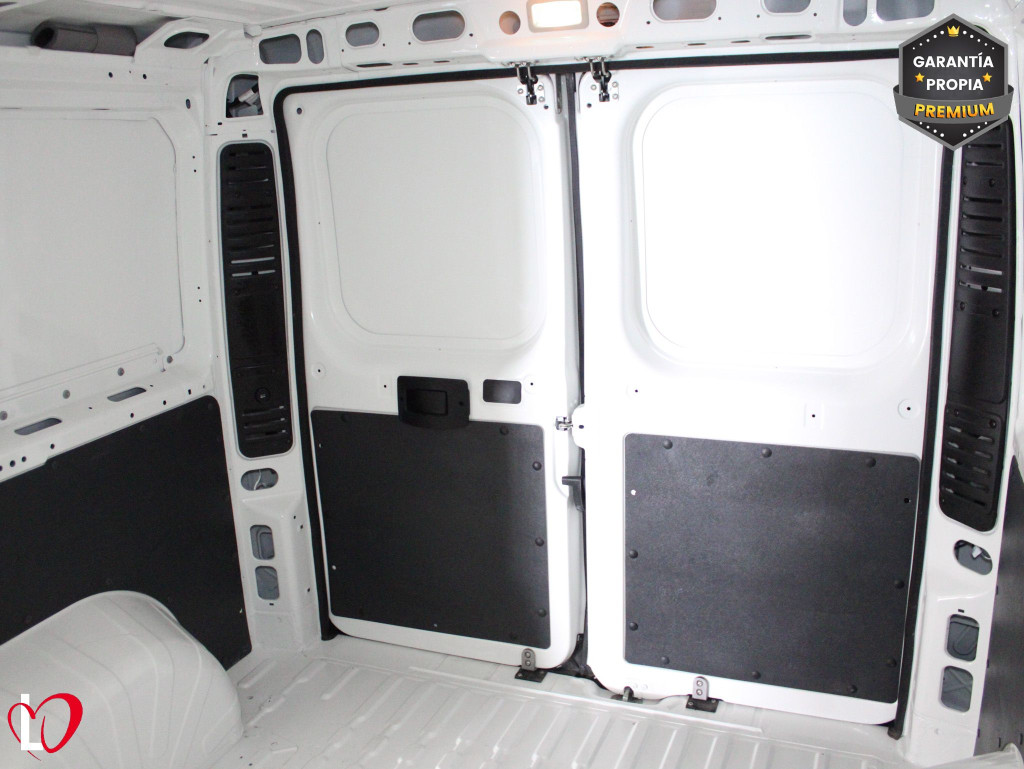 PEUGEOT BOXER 2.0 BLUEHDI FG. L1H1 PREMIUM 110 de segunda mano