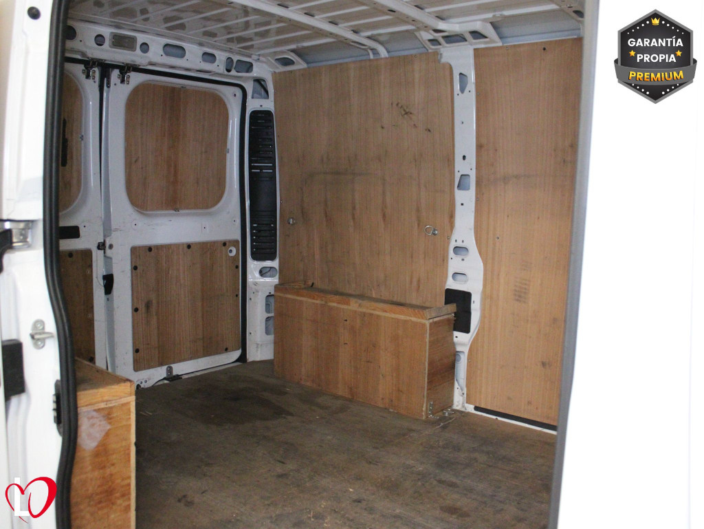 PEUGEOT BOXER 2.0 BLUEHDI FG. L1H1 PREMIUM 110 de segunda mano