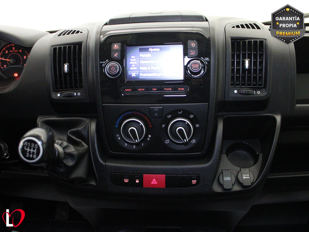 PEUGEOT BOXER 2.0 BLUEHDI FG. L1H1 PREMIUM 110 de segunda mano