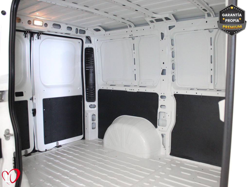 PEUGEOT BOXER 2.0 BLUEHDI FG. L1H1 PREMIUM 110 de segunda mano