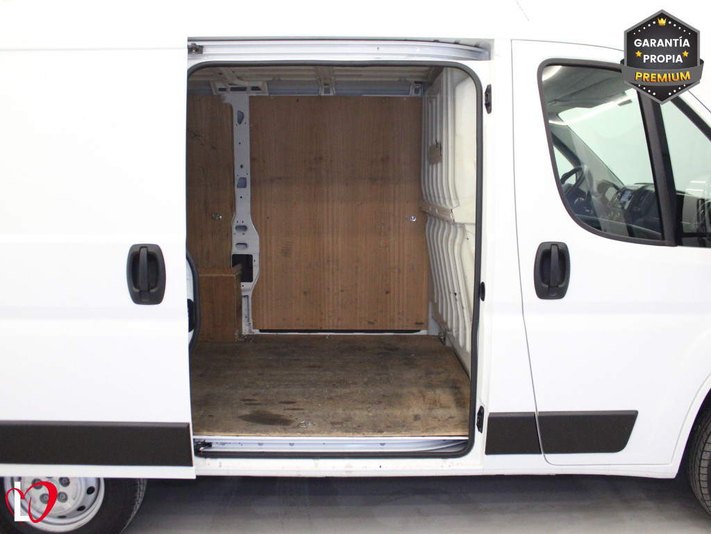 PEUGEOT BOXER 2.0 BLUEHDI FG. L1H1 PREMIUM 110 de segunda mano