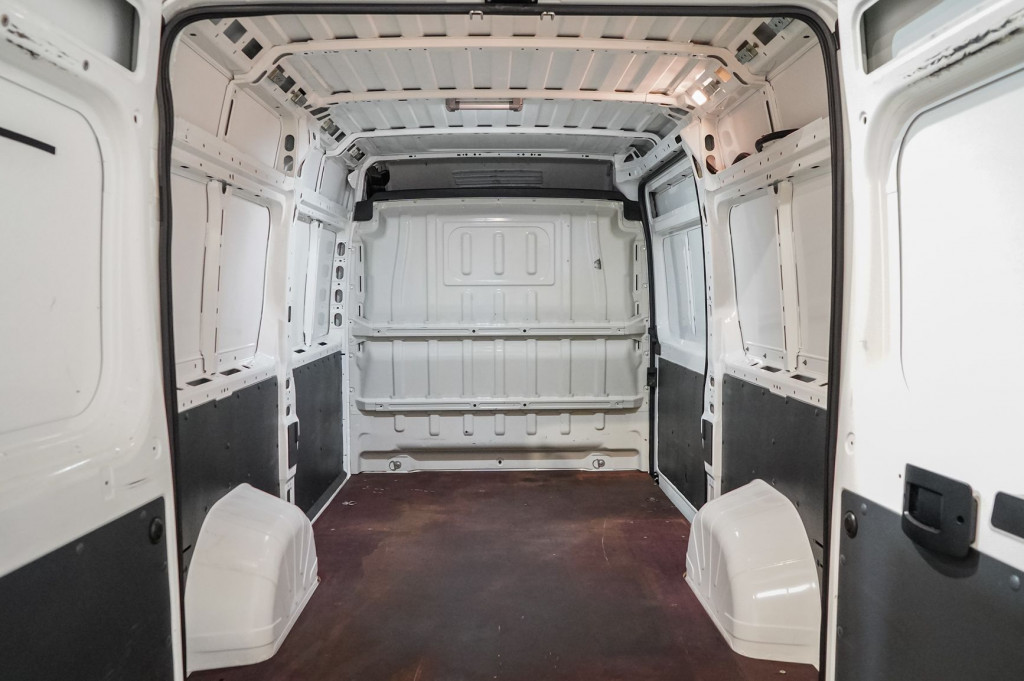 PEUGEOT BOXER 2.0 BLUEHDI FURGON L2 H2 333 PREMIUM 130 de segunda mano