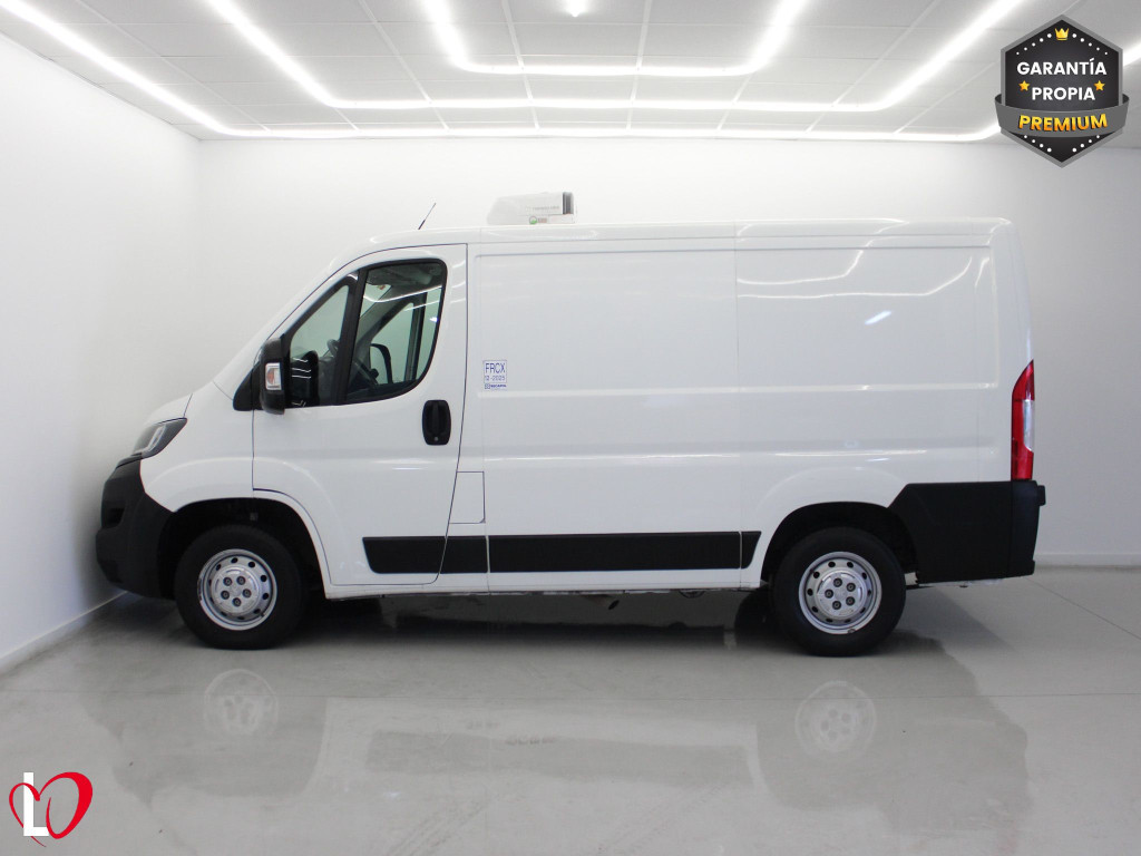 PEUGEOT BOXER 2.0 BlueHDI L1H1 330 ISOTERMO + EQUIPO FRIO 110 de segunda mano