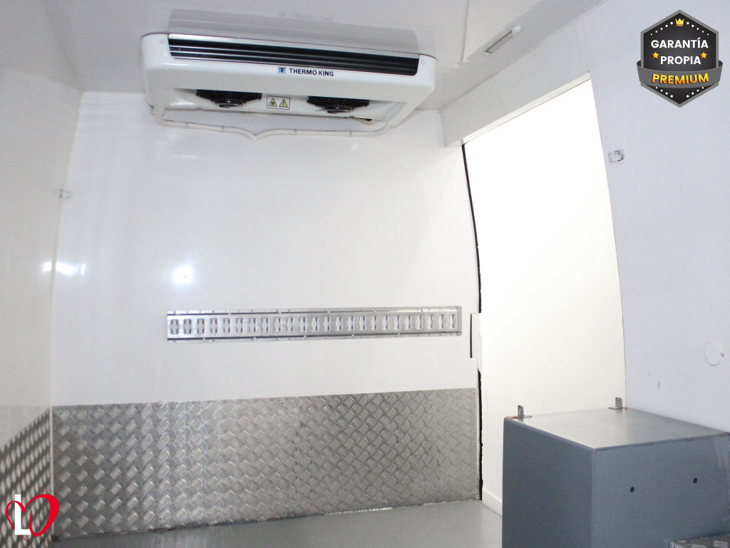 PEUGEOT BOXER 2.2 BlueHDI 88KW L2H2 333 ISOTERMO + FRIO 120 de segunda mano