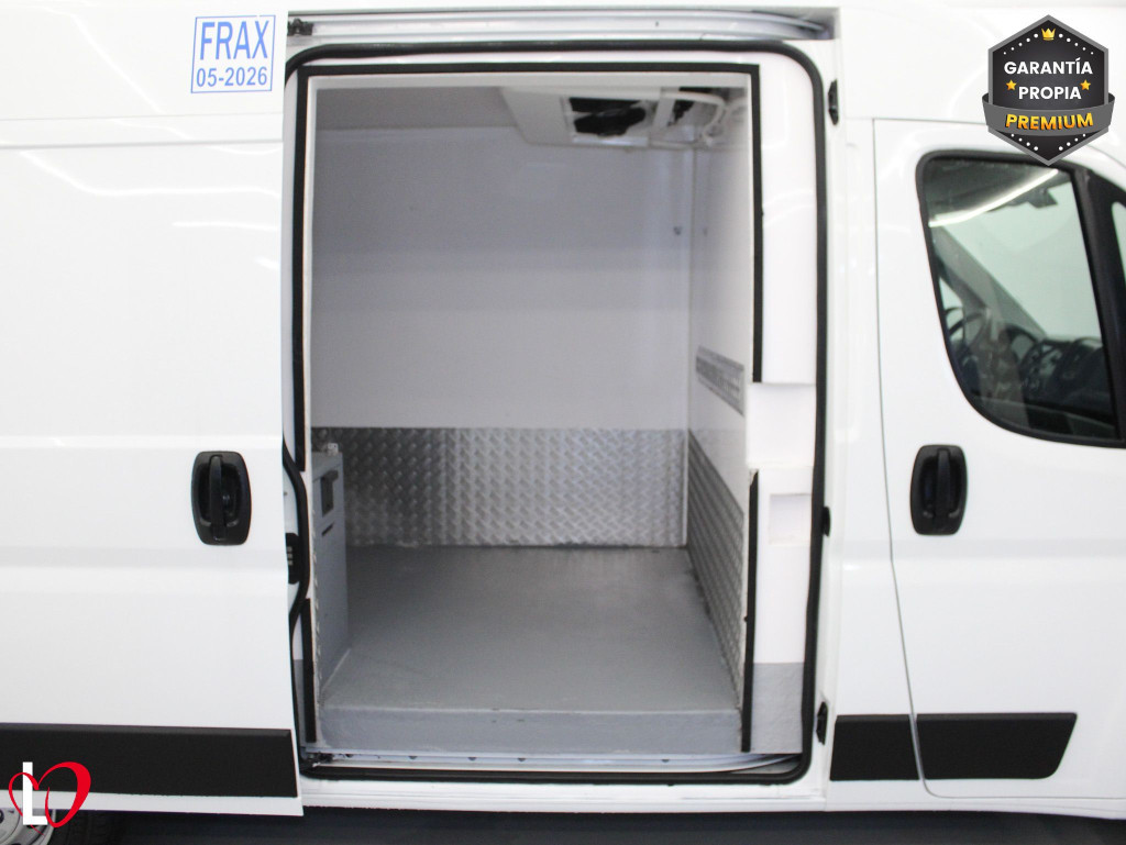 PEUGEOT BOXER 2.2 BlueHDI 88KW L2H2 333 ISOTERMO + FRIO 120 de segunda mano