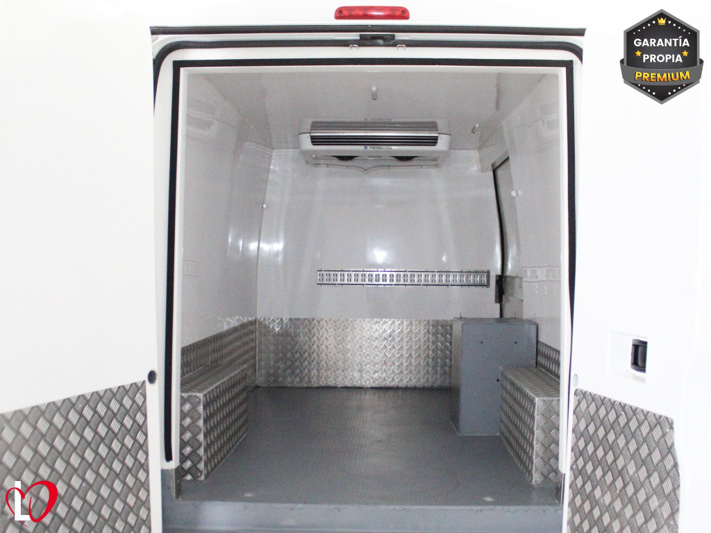 PEUGEOT BOXER 2.2 BlueHDI 88KW L2H2 333 ISOTERMO + FRIO 120 de segunda mano