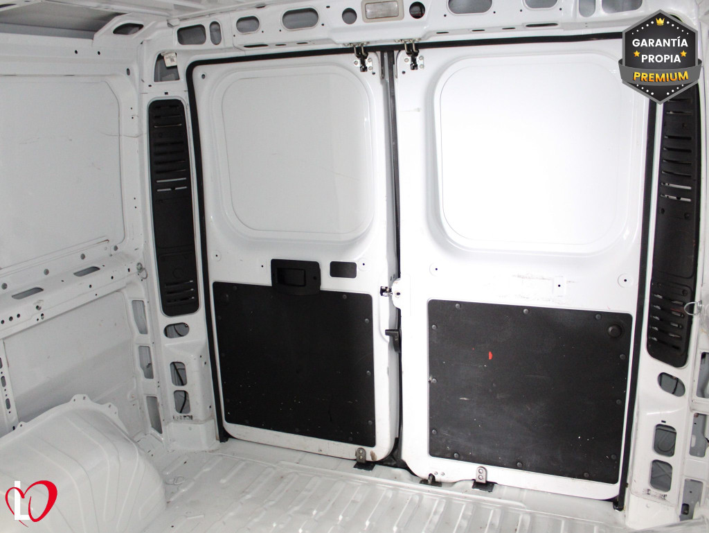 PEUGEOT BOXER 330 L1 H1 BlueHDI SS 6 VEL. 120 de segunda mano PEUGEOT BOXER 330 L1 H1 BlueHDI SS 6 VEL. 120 de segunda mano