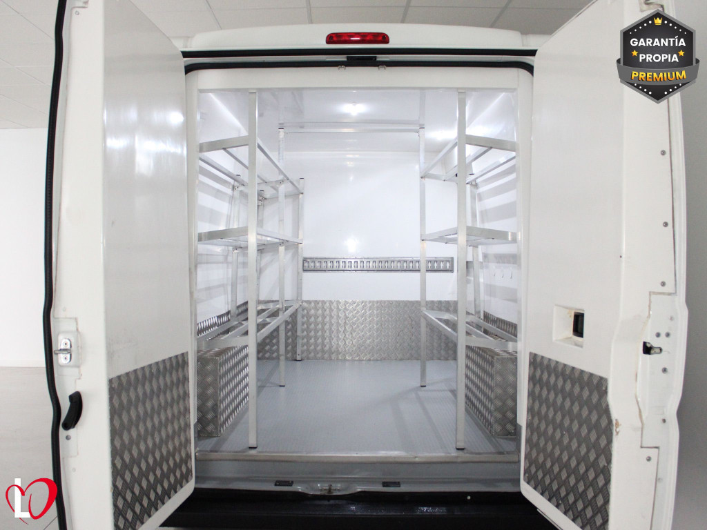 PEUGEOT BOXER BlueHDI 33 L2 H2 FURGÓN ISOTERMO 130 de segunda mano