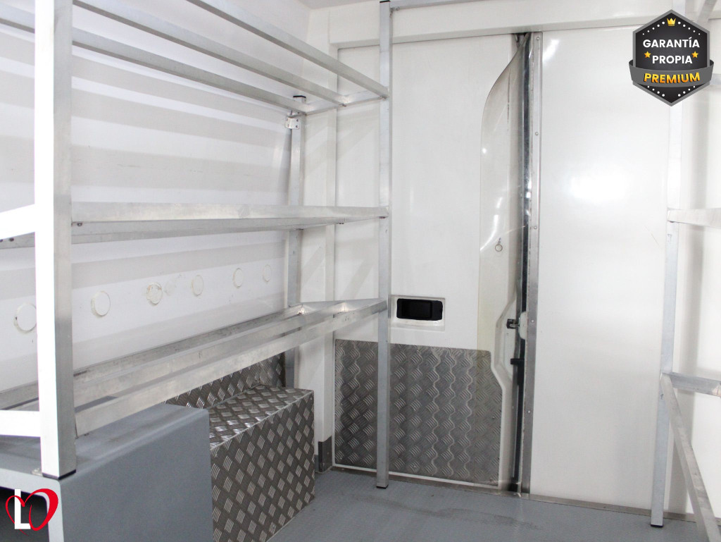PEUGEOT BOXER BlueHDI 33 L2 H2 FURGÓN ISOTERMO + FRIO 110 (-20ª) de segunda mano